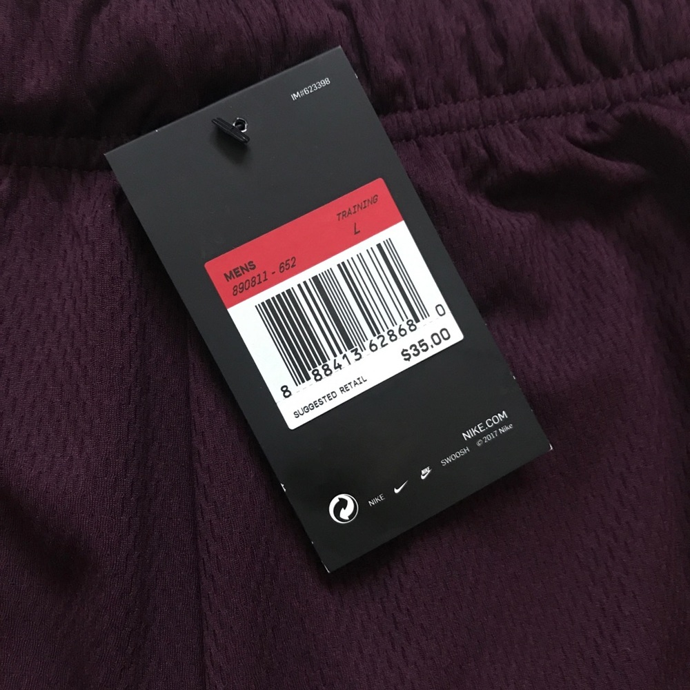 Men’s Nike Shorts - Picture 3 of 3